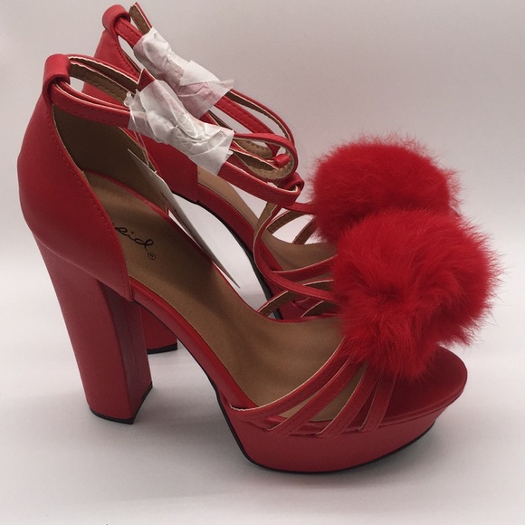 Qupid Woman’s Red Pumps Platform Heels Open Toe Real Rabbit Fur Pom Poms Size 7 - Picture 4 of 16